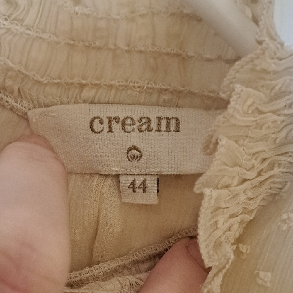 Elegant Cream Lace Women's Top - Picture 2 of 10